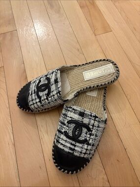 Authentic CHANEL Black & White Tweed Espadrille Slides with code